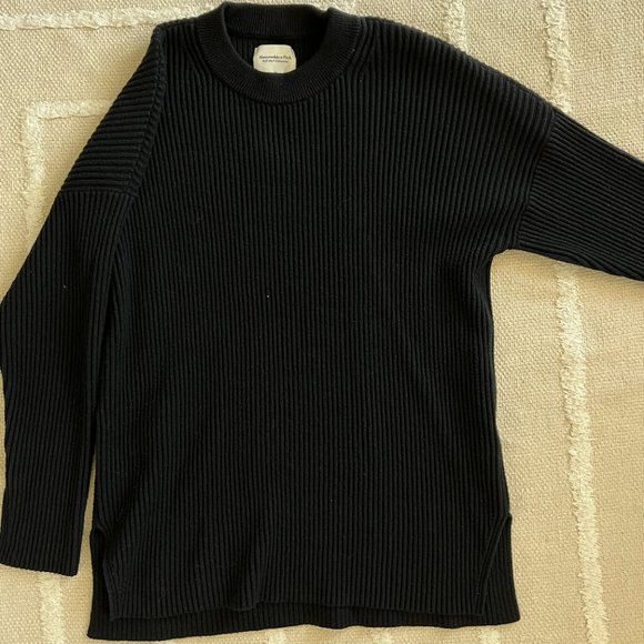 Abercrombie & Fitch Sweaters - Abercrombie & Fitch Knit Sweater